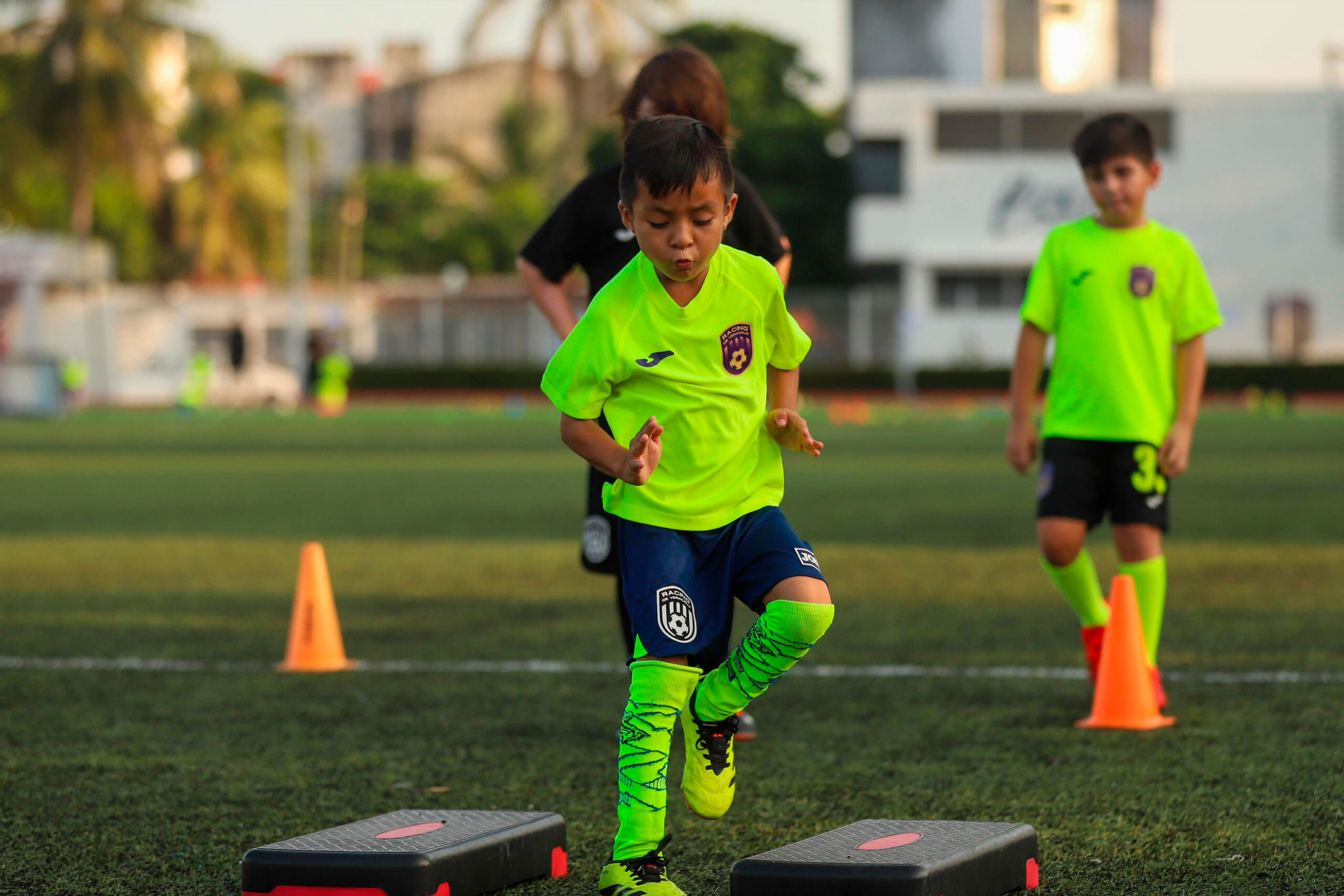 Racing de Veracruz te invita a inscribirte a la academia de Veracruz